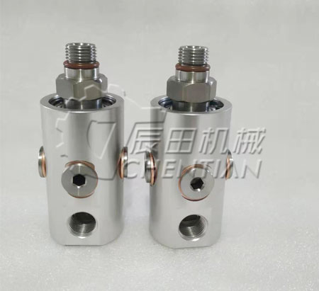 说一说什么是中央回转接头
